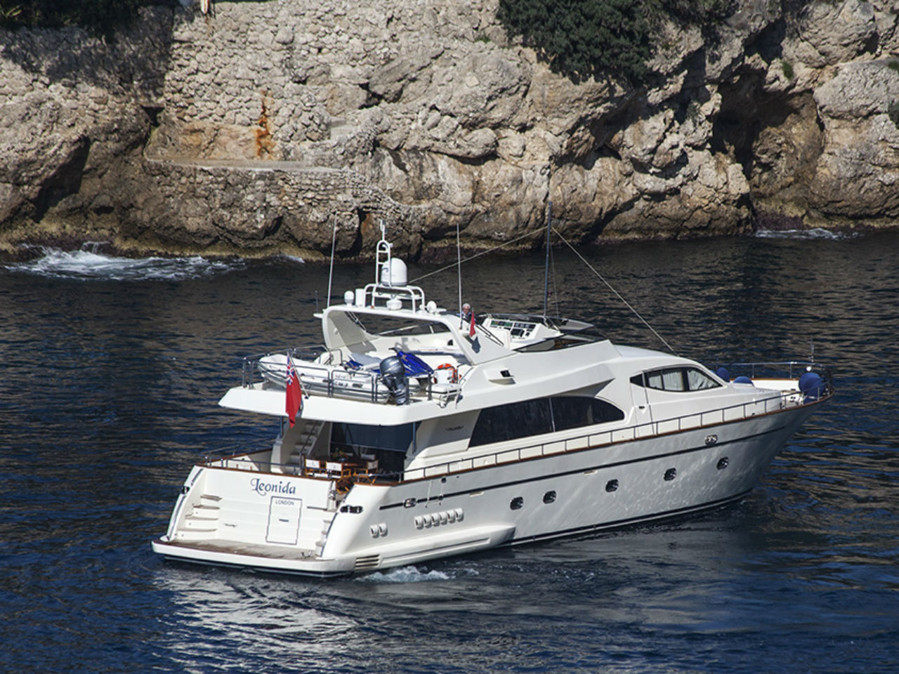 leonida 2 yacht