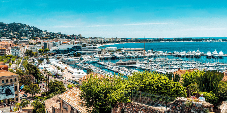 Vue sur le Vieux Port de Cannes depuis le Suquet
